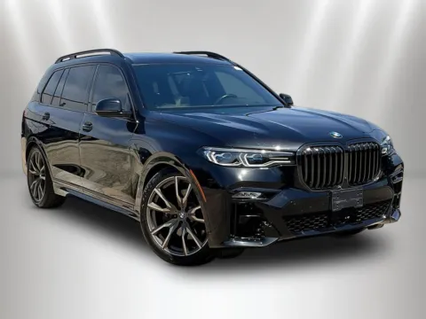 Another view of 2022 BMW X7 M50i for sale in Naperville, IL at Maserati Alfa Romeo of Naperville
