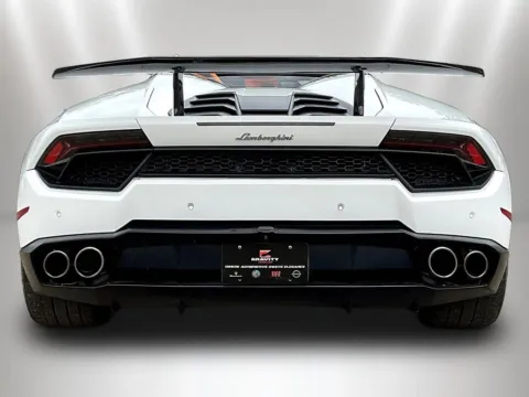 More photos of 2019 Lamborghini Huracan LP580-2S at Maserati Alfa Romeo of Naperville, IL