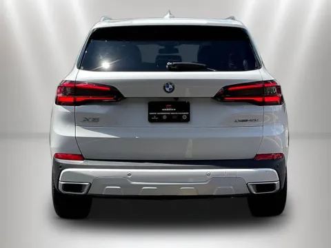 More photos of 2023 BMW X5 xDrive40i at Maserati Alfa Romeo of Naperville, IL