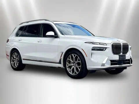 Another view of 2023 BMW X7 xDrive40i for sale in Naperville, IL at Maserati Alfa Romeo of Naperville