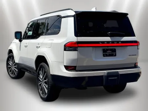 More photos of 2024 Lexus GX 550 Luxury at Maserati Alfa Romeo of Naperville, IL