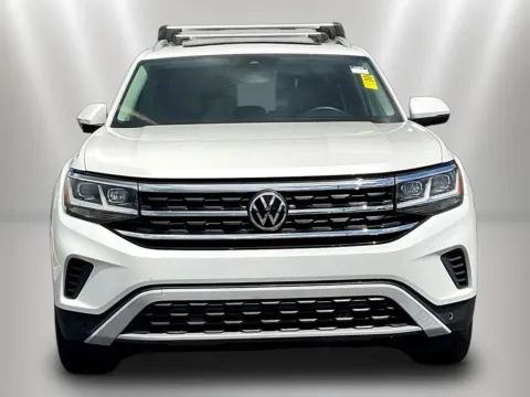 Photos of 2023 Volkswagen Atlas SEL for sale in Naperville, IL at Maserati Alfa Romeo of Naperville