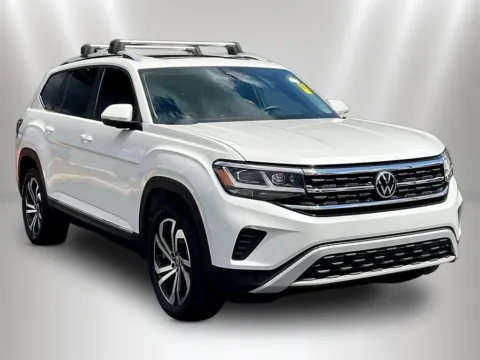 Another view of 2023 Volkswagen Atlas SEL for sale in Naperville, IL at Maserati Alfa Romeo of Naperville