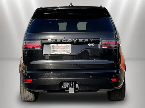 More photos of 2023 Land Rover Discovery S R-Dynamic at Maserati Alfa Romeo of Naperville, IL
