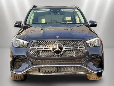 Photos of 2024 Mercedes-Benz GLE 450e for sale in Naperville, IL at Maserati Alfa Romeo of Naperville