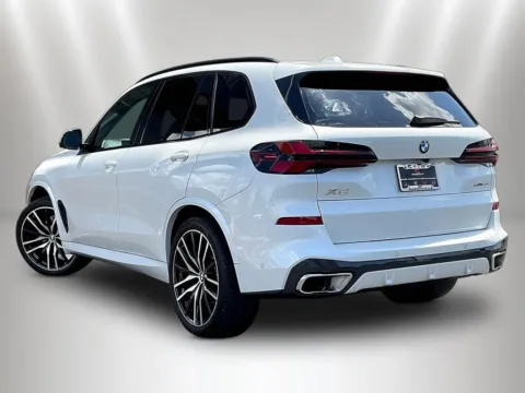 More photos of 2024 BMW X5 xDrive40i at Maserati Alfa Romeo of Naperville, IL