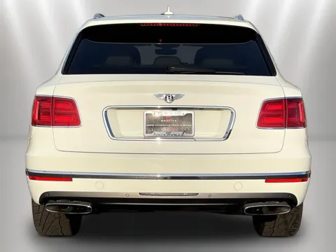 More photos of 2017 Bentley Bentayga W12 at Maserati Alfa Romeo of Naperville, IL
