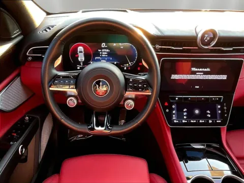 More photos of 2023 Maserati Grecale Modena at Maserati Alfa Romeo of Naperville, IL