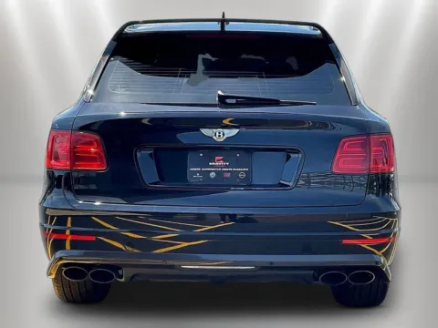 More photos of 2019 Bentley Bentayga V8 at Maserati Alfa Romeo of Naperville, IL