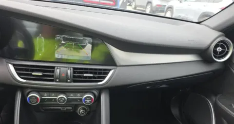 More photos of 2023 Alfa Romeo Giulia Veloce at Maserati Alfa Romeo of Naperville, IL