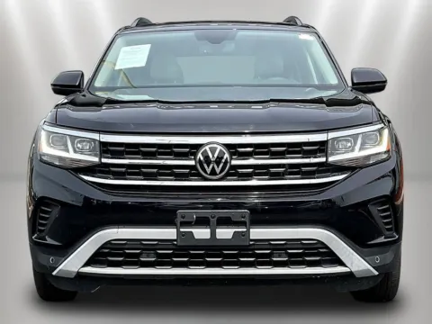 Photos of 2022 Volkswagen Atlas 2.0T SE w/Technology for sale in Naperville, IL at Maserati Alfa Romeo of Naperville