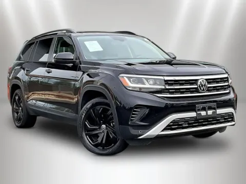 Another view of 2022 Volkswagen Atlas 2.0T SE w/Technology for sale in Naperville, IL at Maserati Alfa Romeo of Naperville