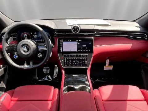 More photos of 2026 Maserati Grecale Modena at Maserati Alfa Romeo of Naperville, IL