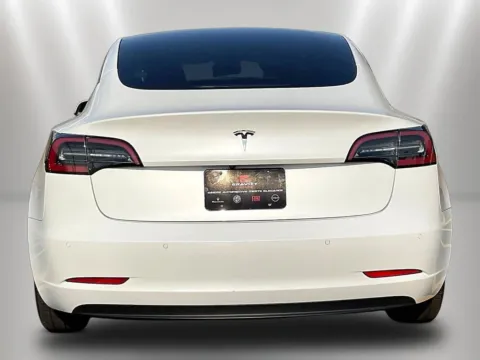 More photos of 2021 Tesla Model 3 Standard Range Plus at Maserati Alfa Romeo of Naperville, IL
