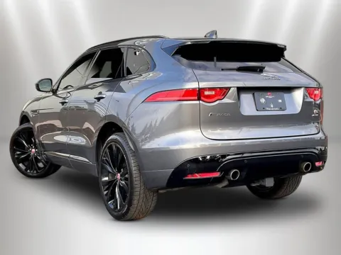 More photos of 2017 Jaguar F-PACE S at Maserati Alfa Romeo of Naperville, IL