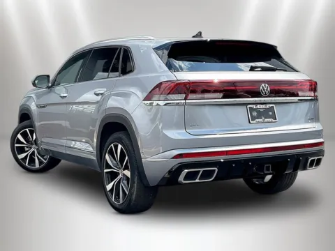More photos of 2025 Volkswagen Atlas Cross Sport 2.0T SEL Premium R-Line at Maserati Alfa Romeo of Naperville, IL