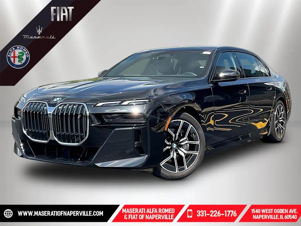 Black 2024 BMW i7 xDrive60 for sale in Naperville, IL
