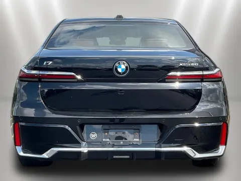 More photos of 2024 BMW i7 xDrive60 at Maserati Alfa Romeo of Naperville, IL