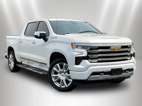 Another view of 2022 Chevrolet Silverado 1500 High Country for sale in Naperville, IL at Maserati Alfa Romeo of Naperville