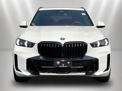 Photos of 2024 BMW X5 xDrive40i for sale in Naperville, IL at Maserati Alfa Romeo of Naperville