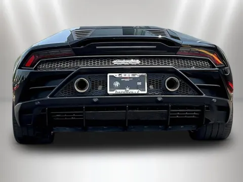 More photos of 2020 Lamborghini Huracan EVO at Maserati Alfa Romeo of Naperville, IL