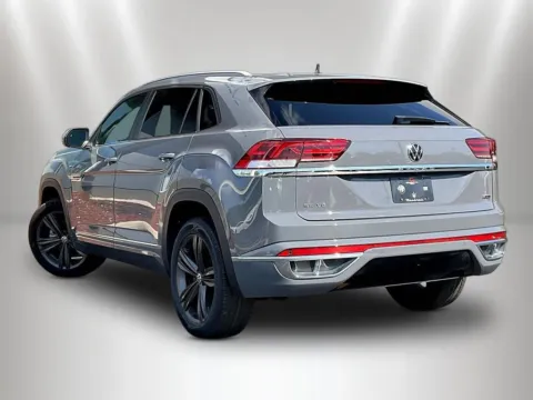 More photos of 2021 Volkswagen Atlas Cross Sport 3.6L V6 SE w/Technology R-Line at Maserati Alfa Romeo of Naperville, IL