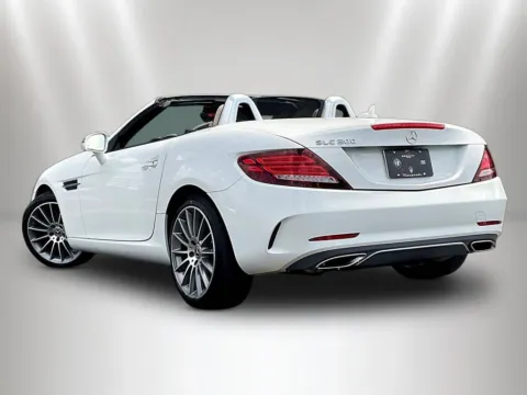 More photos of 2020 Mercedes-Benz SLC 300 at Maserati Alfa Romeo of Naperville, IL