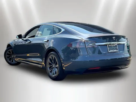 More photos of 2020 Tesla Model S Performance at Maserati Alfa Romeo of Naperville, IL