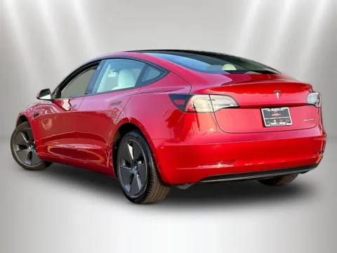 More photos of 2022 Tesla Model 3 Long Range at Maserati Alfa Romeo of Naperville, IL