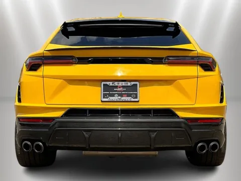 More photos of 2023 Lamborghini Urus Performante at Maserati Alfa Romeo of Naperville, IL
