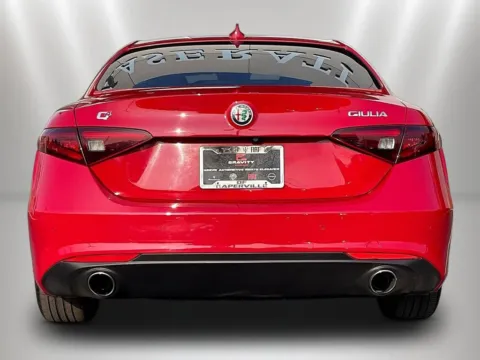 More photos of 2017 Alfa Romeo Giulia at Maserati Alfa Romeo of Naperville, IL