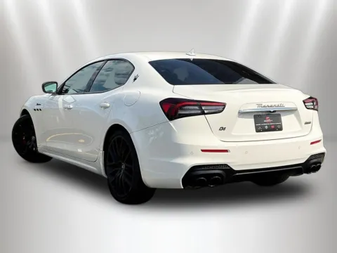 More photos of 2023 Maserati Ghibli Modena Q4 at Maserati Alfa Romeo of Naperville, IL