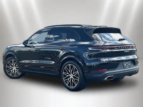 More photos of 2024 Porsche Cayenne at Maserati Alfa Romeo of Naperville, IL
