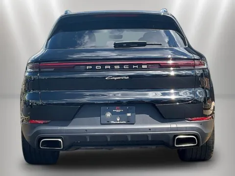More photos of 2024 Porsche Cayenne at Maserati Alfa Romeo of Naperville, IL