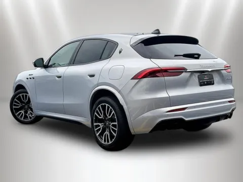 More photos of 2023 Maserati Grecale Modena at Maserati Alfa Romeo of Naperville, IL