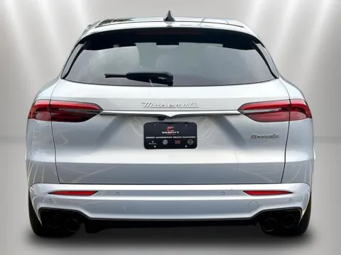 More photos of 2023 Maserati Grecale Modena at Maserati Alfa Romeo of Naperville, IL