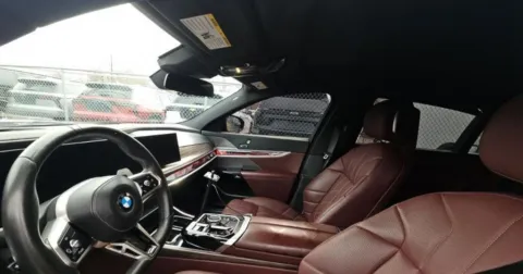 More photos of 2023 BMW 7 Series 760i xDrive at Maserati Alfa Romeo of Naperville, IL
