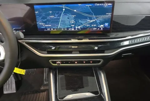 More photos of 2025 BMW X6 xDrive40i at Maserati Alfa Romeo of Naperville, IL