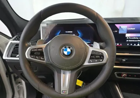 Another view of 2025 BMW X6 xDrive40i for sale in Naperville, IL at Maserati Alfa Romeo of Naperville