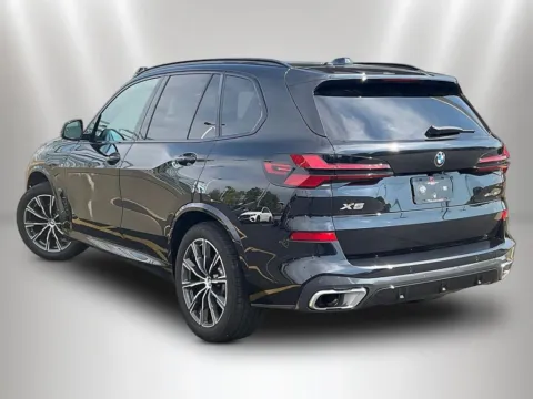 More photos of 2024 BMW X5 xDrive40i at Maserati Alfa Romeo of Naperville, IL