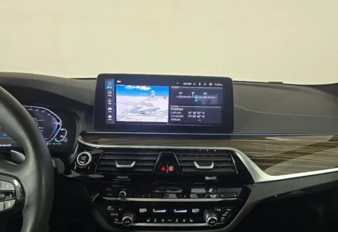 More photos of 2023 BMW 5 Series 530e iPerformance at Maserati Alfa Romeo of Naperville, IL