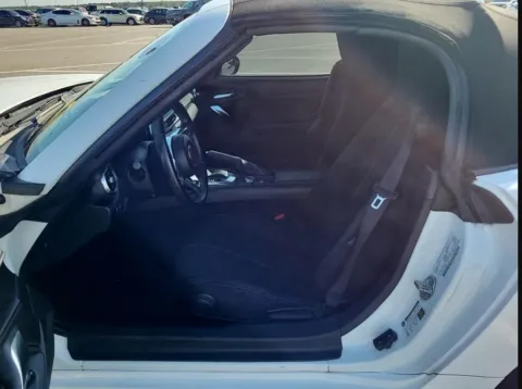 More photos of 2020 Fiat 124 Spider Classica at Maserati Alfa Romeo of Naperville, IL