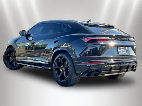 More photos of 2021 Lamborghini Urus at Maserati Alfa Romeo of Naperville, IL
