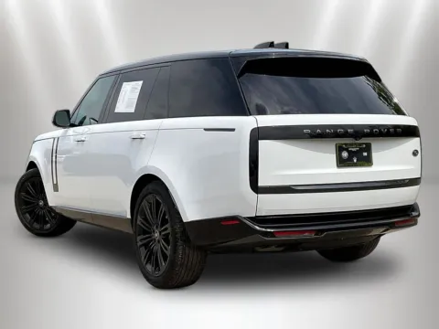 More photos of 2023 Land Rover Range Rover SE at Maserati Alfa Romeo of Naperville, IL