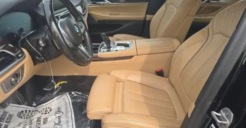 More photos of 2021 BMW 7 Series 750i xDrive at Maserati Alfa Romeo of Naperville, IL