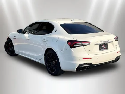 More photos of 2022 Maserati Ghibli Modena Q4 at Maserati Alfa Romeo of Naperville, IL