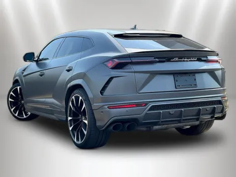 More photos of 2021 Lamborghini Urus at Maserati Alfa Romeo of Naperville, IL