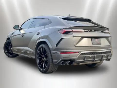 More photos of 2021 Lamborghini Urus at Maserati Alfa Romeo of Naperville, IL