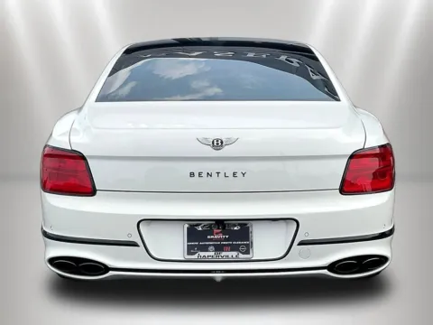 More photos of 2021 Bentley Flying Spur V8 at Maserati Alfa Romeo of Naperville, IL