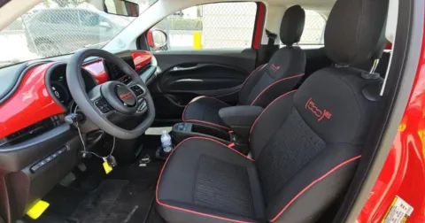 More photos of 2024 Fiat 500e Battery Electric at Maserati Alfa Romeo of Naperville, IL